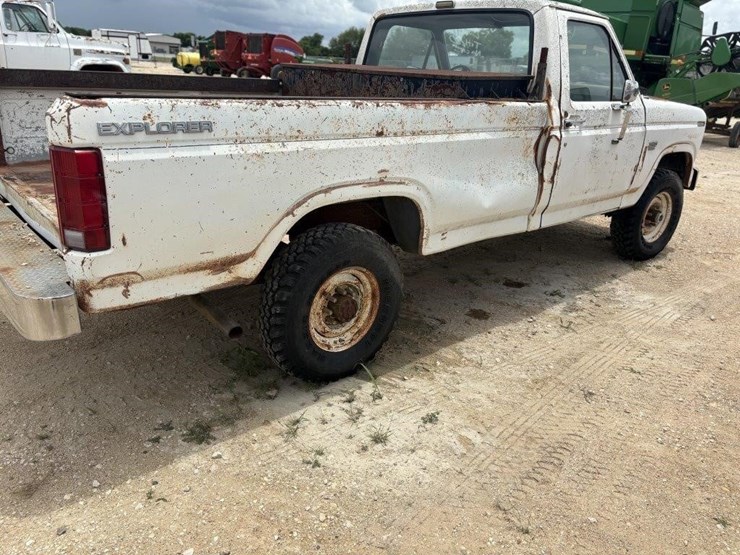 l3--1985-ford-pick-up-image-4