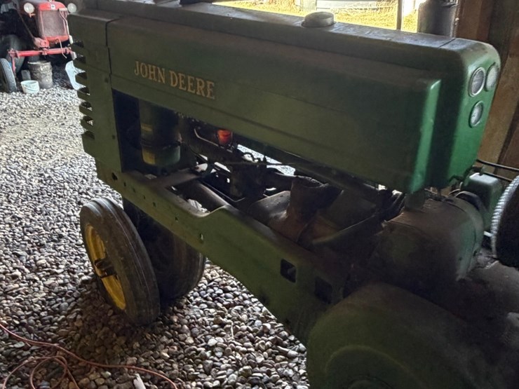 john-deere-b-image-24