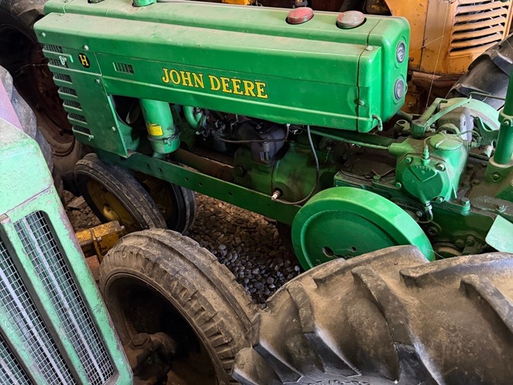 john-deere-h-image-1