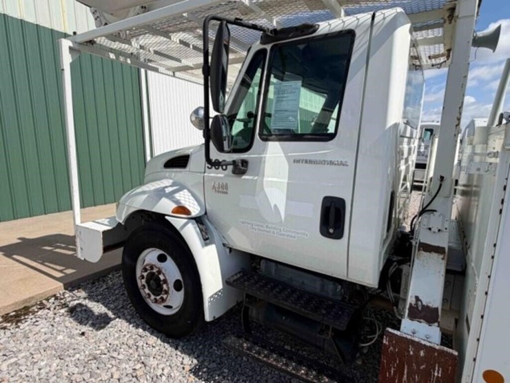 2005-international-durastar-4300-image-6