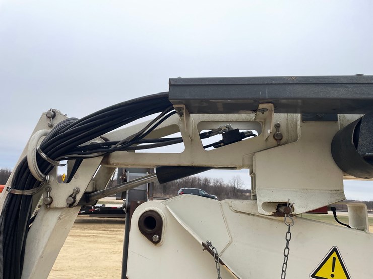 #300-•-(m-4)-2018-snorkel-tl49j-towable-boom-lift-image-24