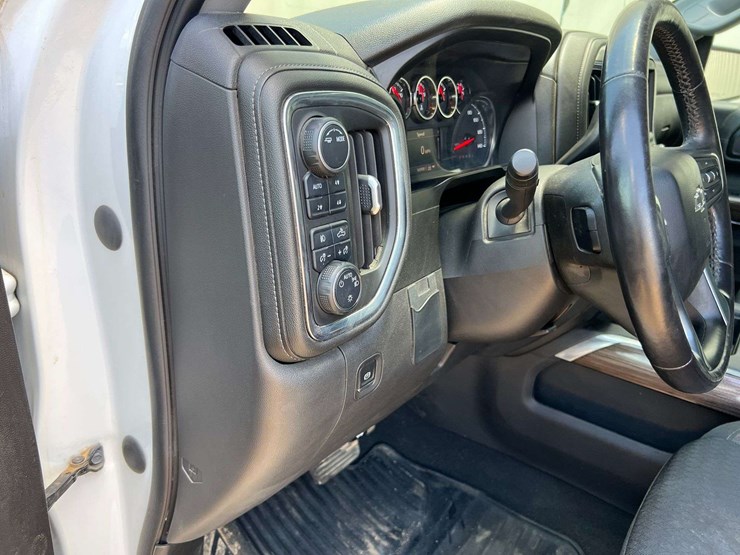 2021-chevrolet-silverado-1500-image-25