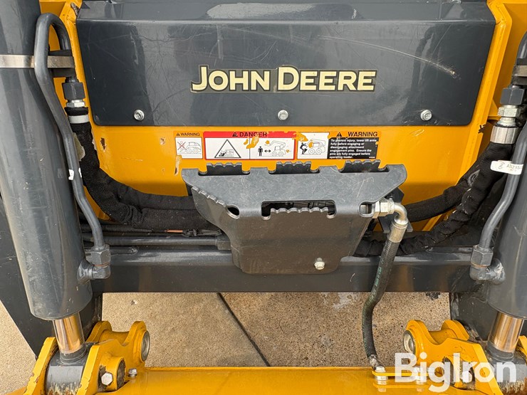 2018-deere-316gr-image-16