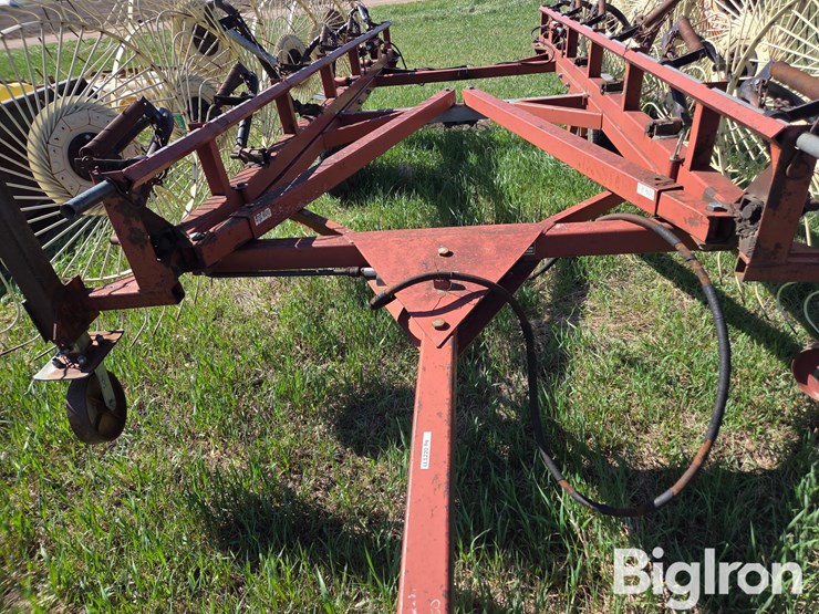 hesston-3980-image-10