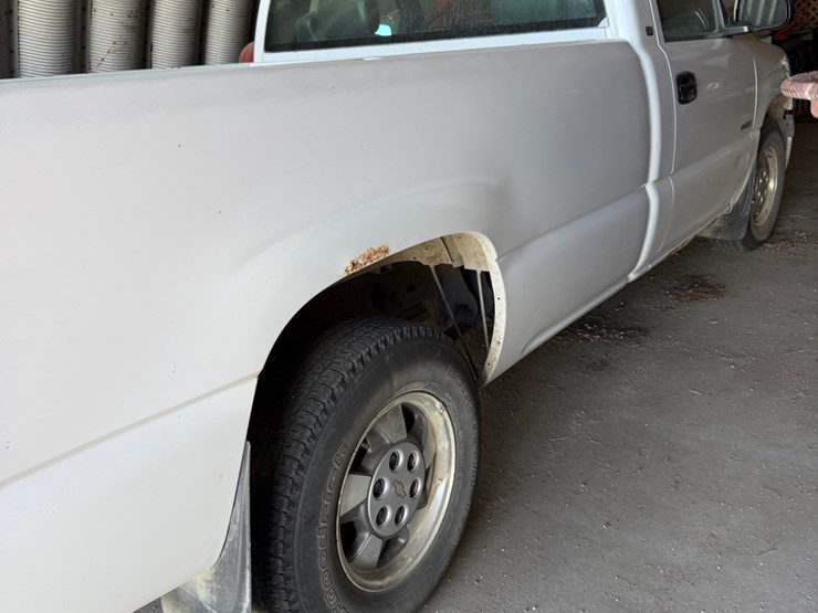 2002-chevy-1/2-ton-long-box-2wd-pickup,-6-cyl-gas,-automatic-transmission-image-11