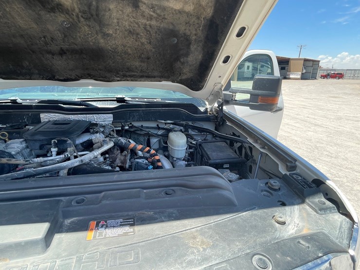 2016-chevrolet-silverado-3500-image-54