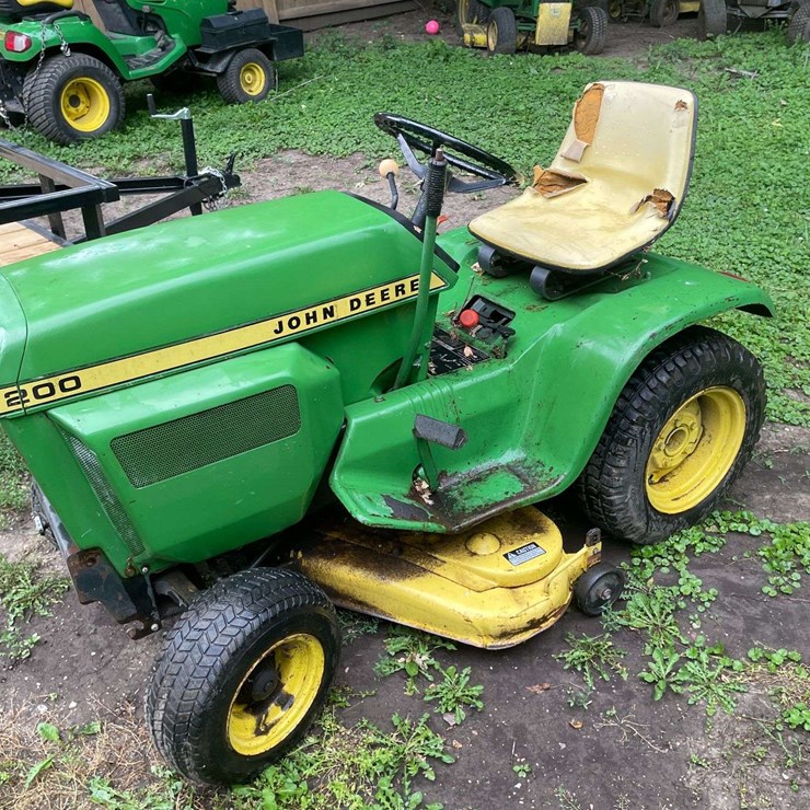 1975 JOHN DEERE 200
