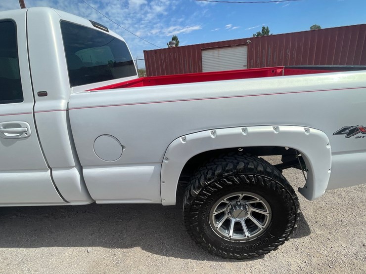#212-•-2001-chevrolet-silverado-pickup-truck-(has-a-nm-title-image-51