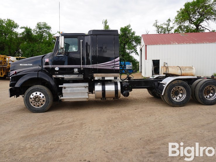 2015-western-star-4900-image-8