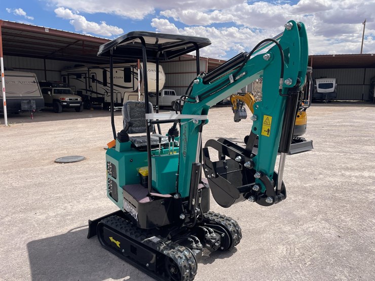 #2652-•-unused-cfg-mini-excavator-image-3