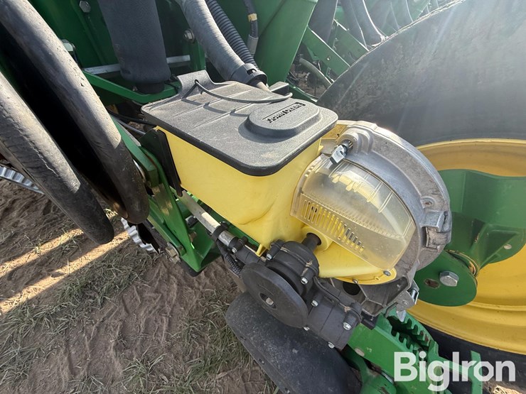 2011-john-deere-1770nt-ccs-image-16