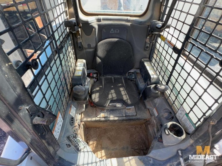 2021-bobcat-t870-image-8
