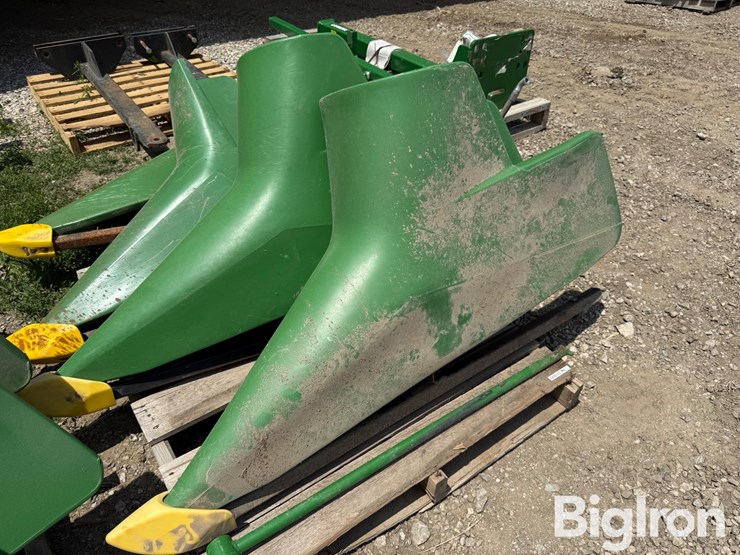 john-deere-platform-head-end-snouts-image-1