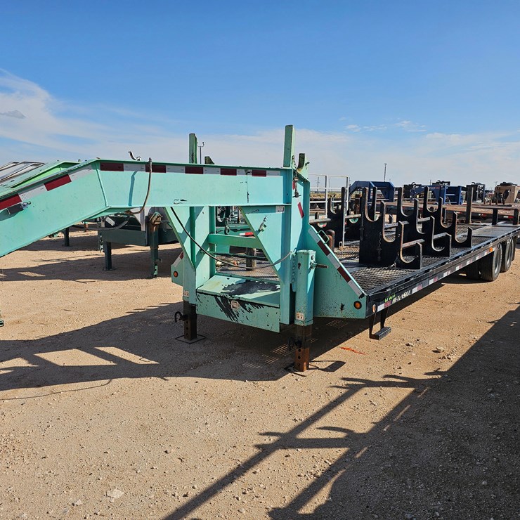 2018 BIG TEX 32’ X 102” T/A GOOSENECK WIRELINE TOOL TRAILER