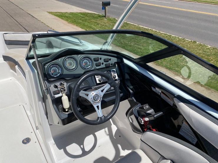 #7032-•-2014-yamaha-212ss-boat-with-trailer-(has-title)-(antigo,-wi)-image-37