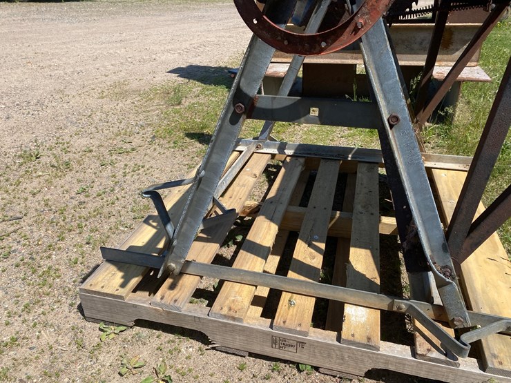 #7064-•-belt-driven-buzz-cut-saw-(deerbrook,-wi)-image-10