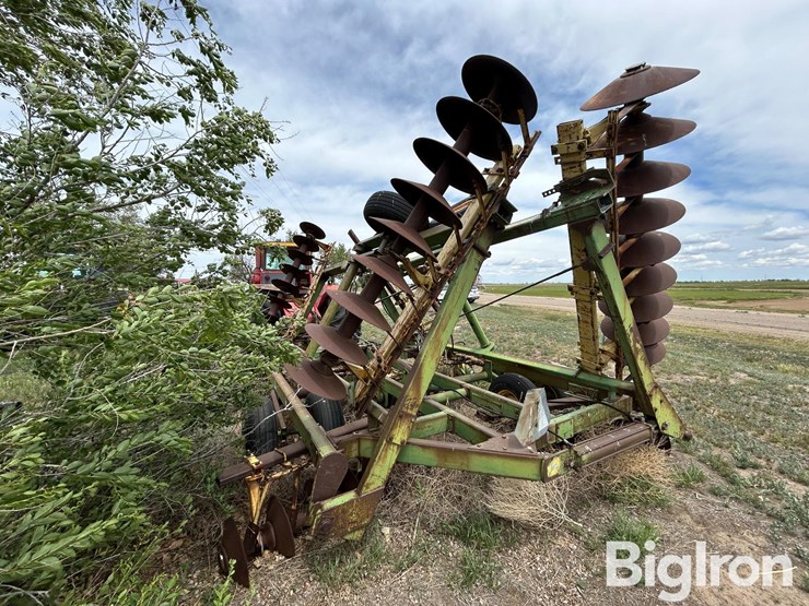 john-deere-230-image-7