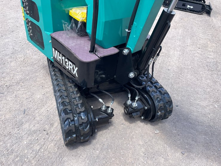 #2653-•-unused-cfg-mini-excavator-image-27