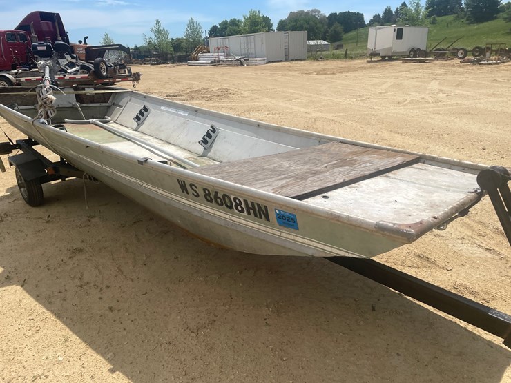 #2001-•-14'-landau-aluminum-boat-with-a-mud-motor-(no-title)-image-15