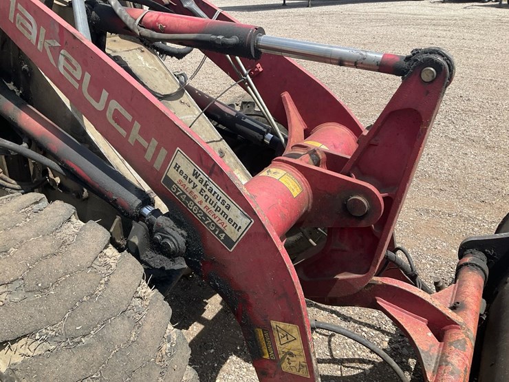 2018-takeuchi-tw65-image-14