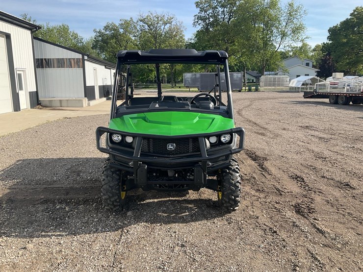 2024-john-deere-gator-image-11