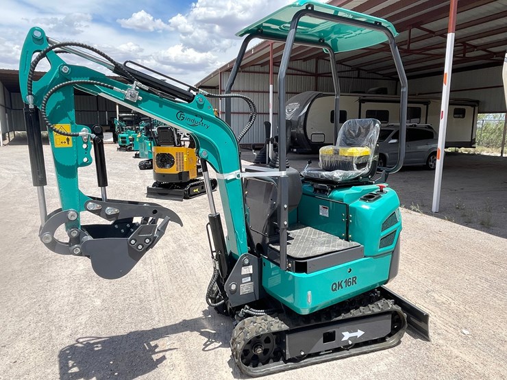 #2659-•-unused-cfg-mini-excavator-image-1