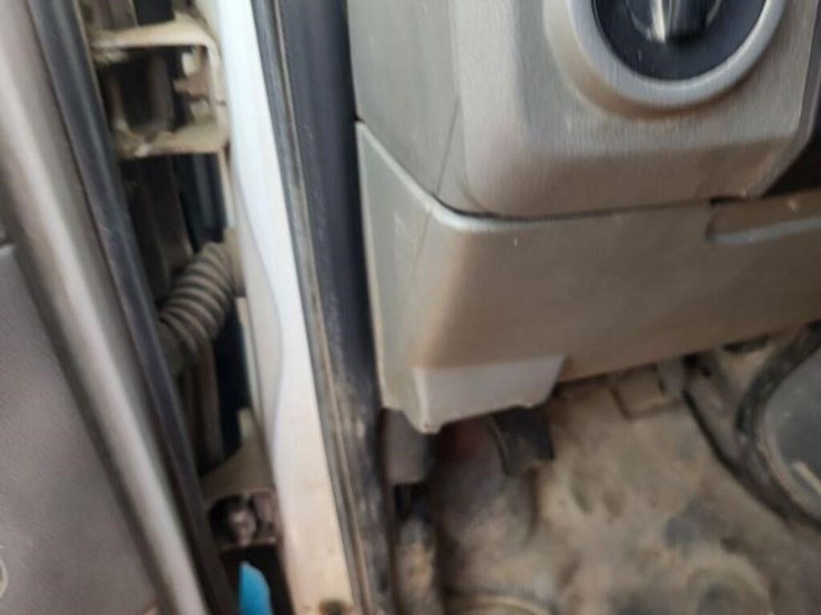 2009-ford-e450-image-17