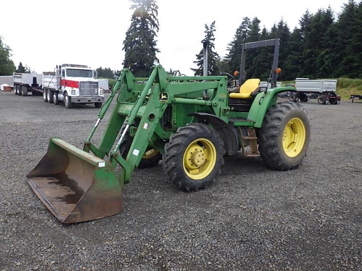 john-deere-210-image-1