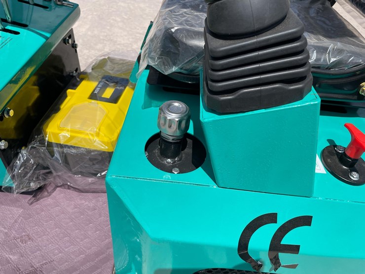 #2652-•-unused-cfg-mini-excavator-image-13