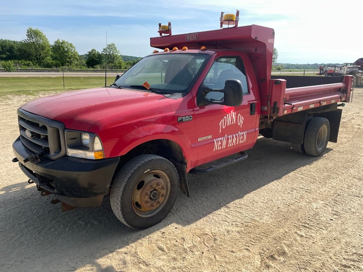 2003-ford-f550-image-1