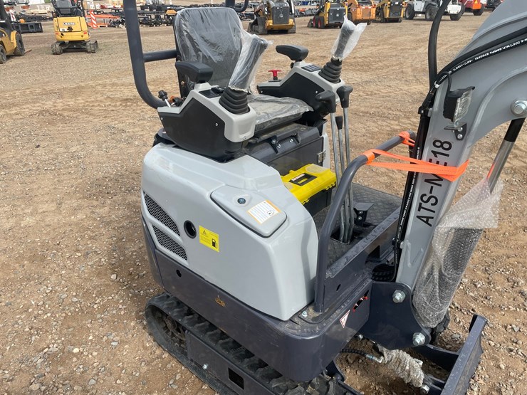 #2028-•-unused-2026-rt15r-ats-mini-excavator-image-11