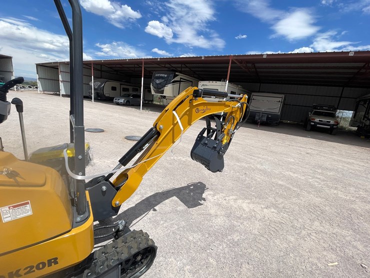 #2661-•-unused-cfg-mini-excavator-image-7