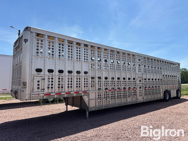 2015-eby-livestock-trailer-image-1