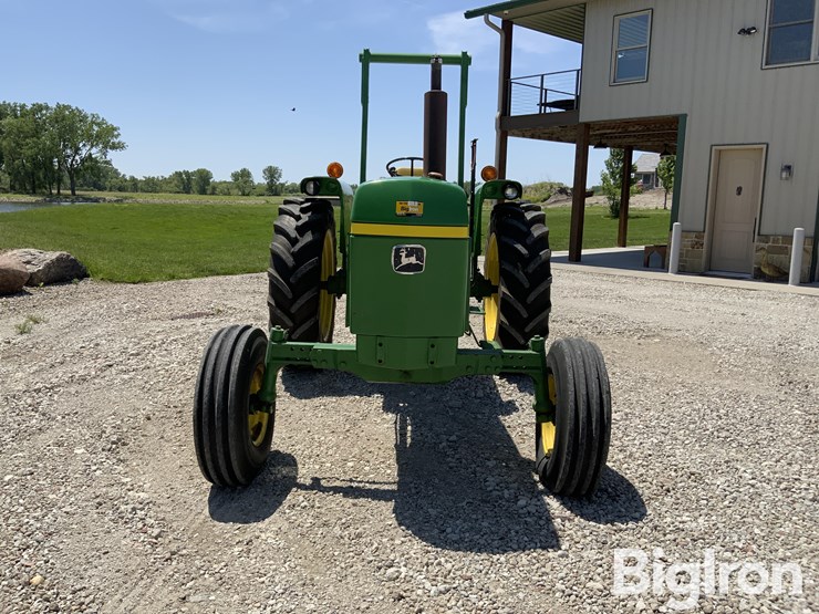 1979-john-deere-2840-image-2