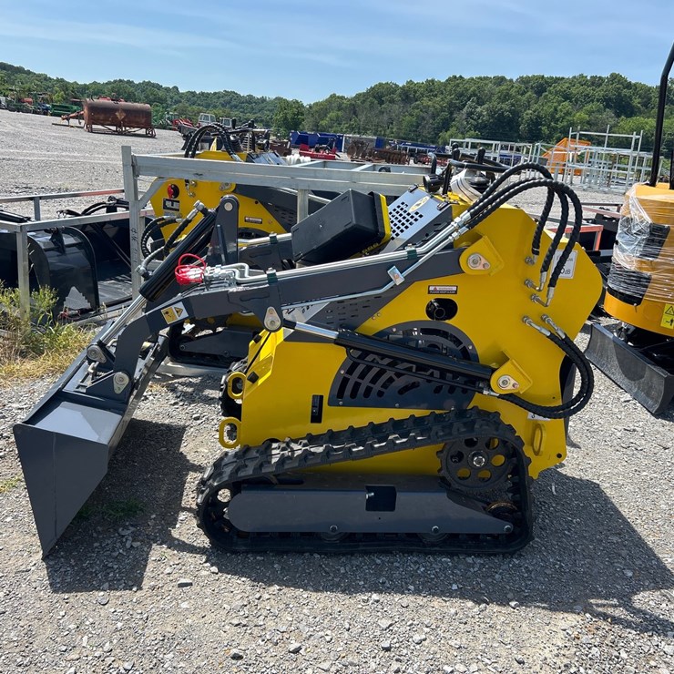 #71 • 2026 ATS-T460 MINI SKID STEER