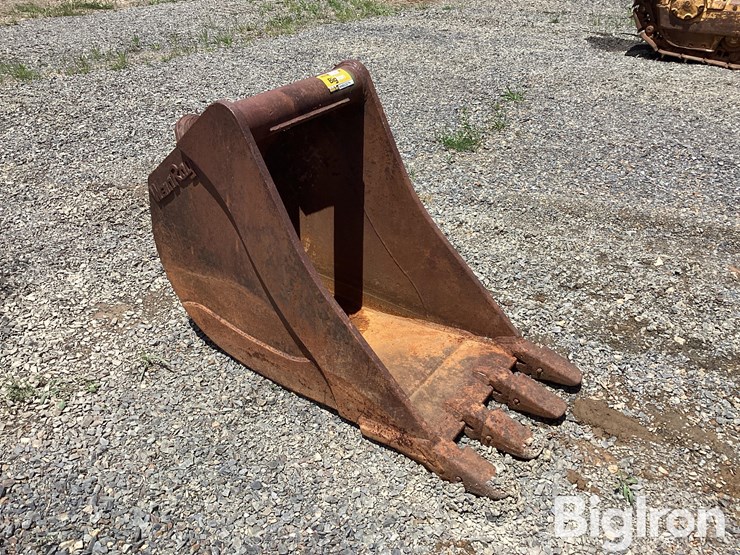 wainroy-24"-excavator-bucket-image-3