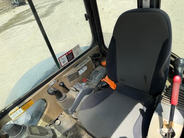 2013-deere-50d-image-17