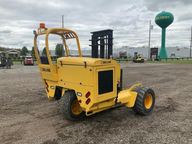 #1353-•-2020-sellick-stm-55k4-forklift-image-3