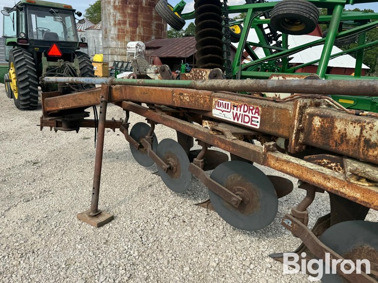 dmi-5-bottom-plow-image-17