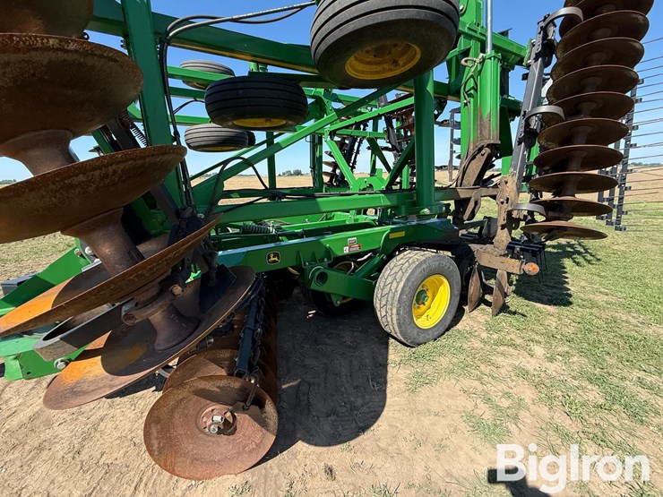 2016-john-deere-2623-image-16