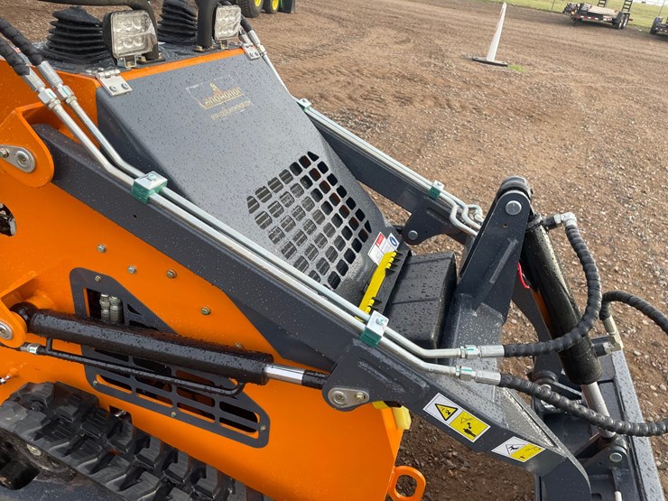 #2003-•-unused-2026-landhonor-mini-skid-steer-loader-image-7