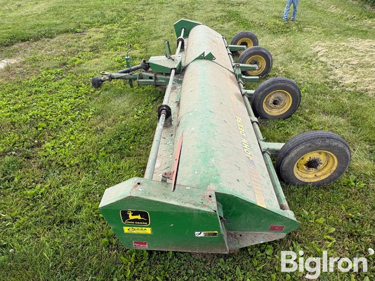 john-deere-120-image-8