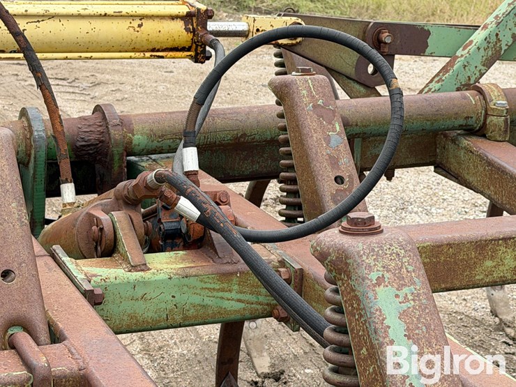 john-deere-1610-image-11