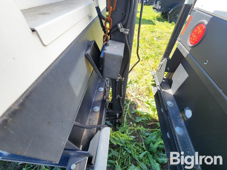 2018-generac-mmg251f4-22kw-portable-generator-image-11