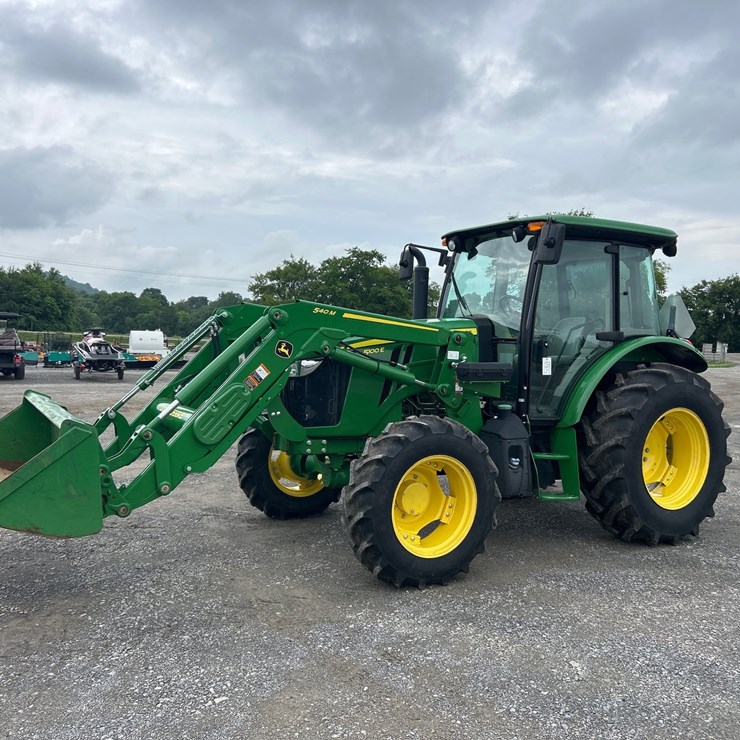 JOHN DEERE 5100E