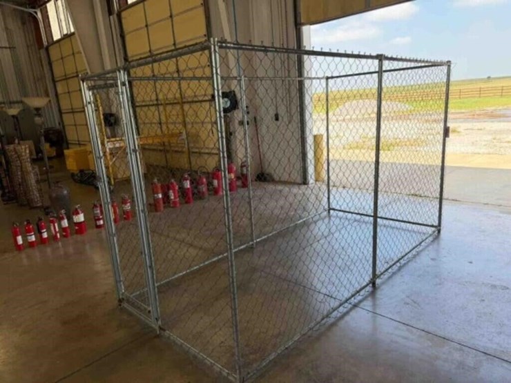 chain-link-pen-image-1