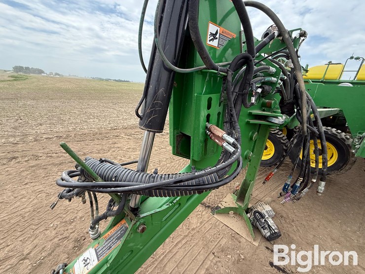 2018-john-deere-db60-image-11
