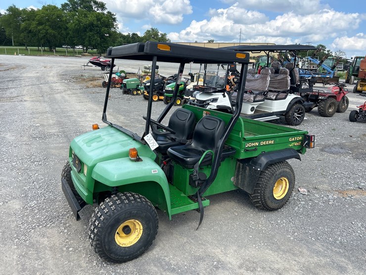 john-deere-gator-image-1