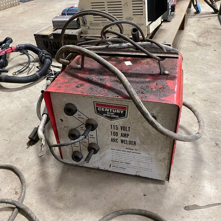 #7512 • 20th Century 115V 100Amp Arc Welder(Antigo, WI)