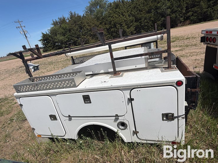 fiberglass-utility-pickup-box-image-8